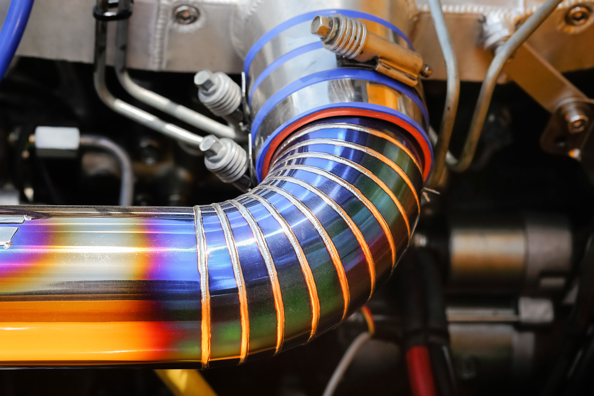 Engine airflow and exhaust heat around turbo systems